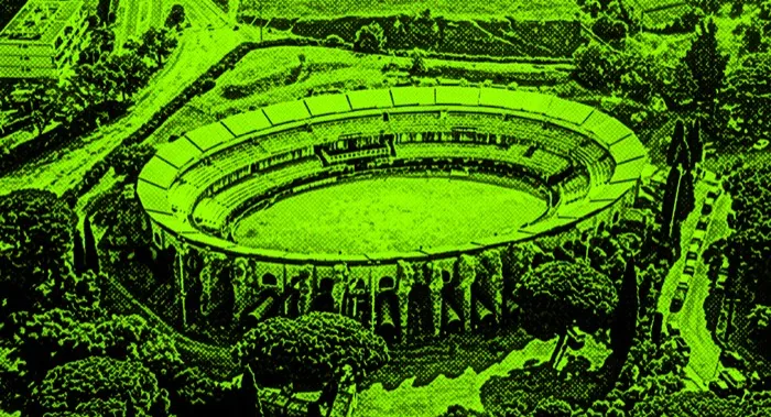 Arenes de Frejus vue aerienne — lieu du festival de musique electronique S XPRESS 2026